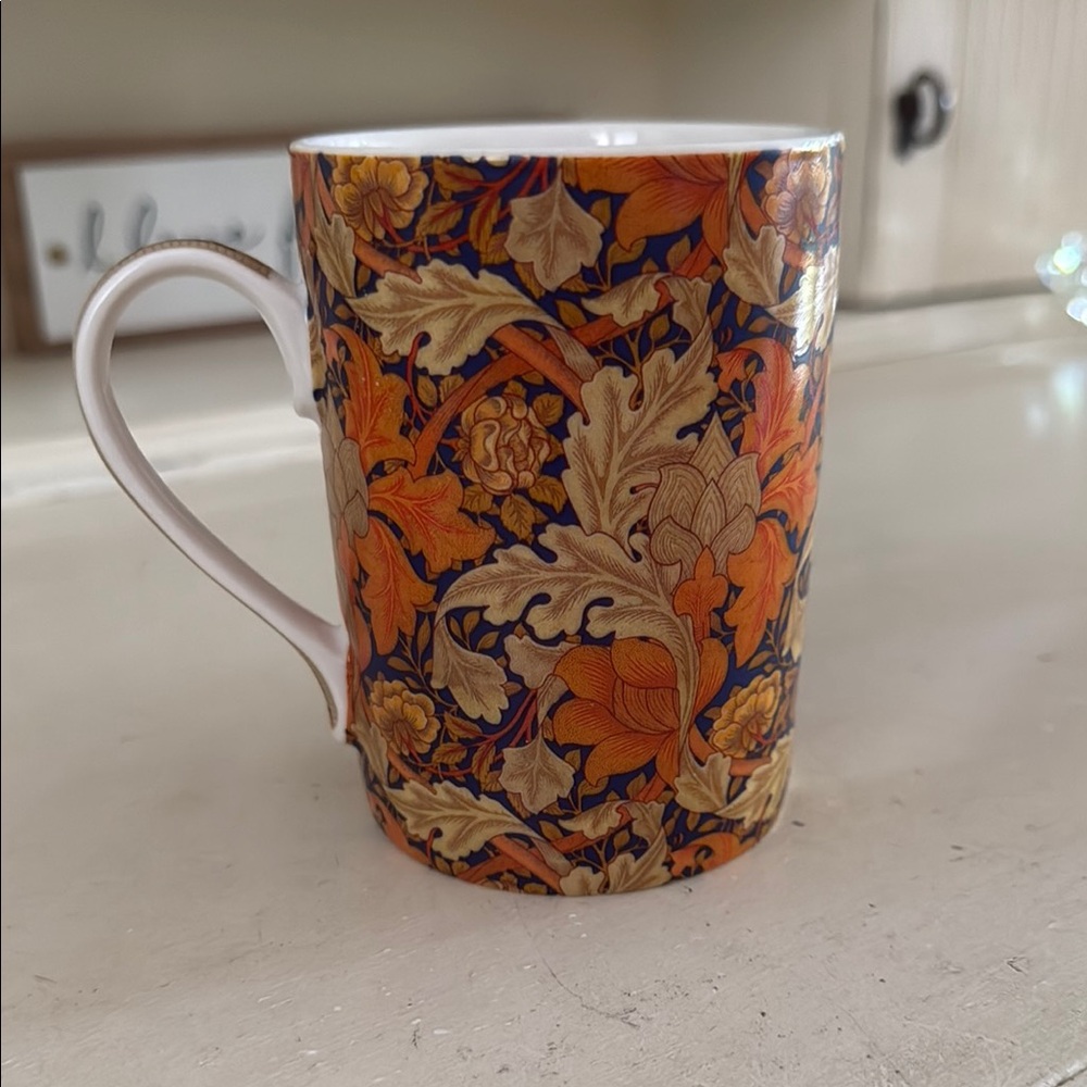 William Morris Acanthus Floral Mug